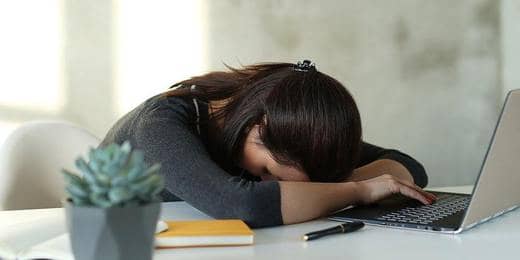 Top 5 Effective Ways to Cure Fatigue by The Minies Supplements and Oils